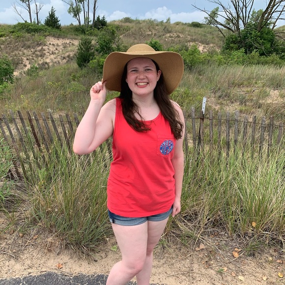 Meet your Posh Ambassador, Ashley - Picture 8 of 14